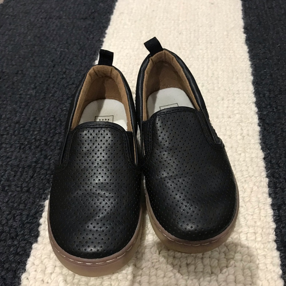 Gap black slip on sneakers worn a few times